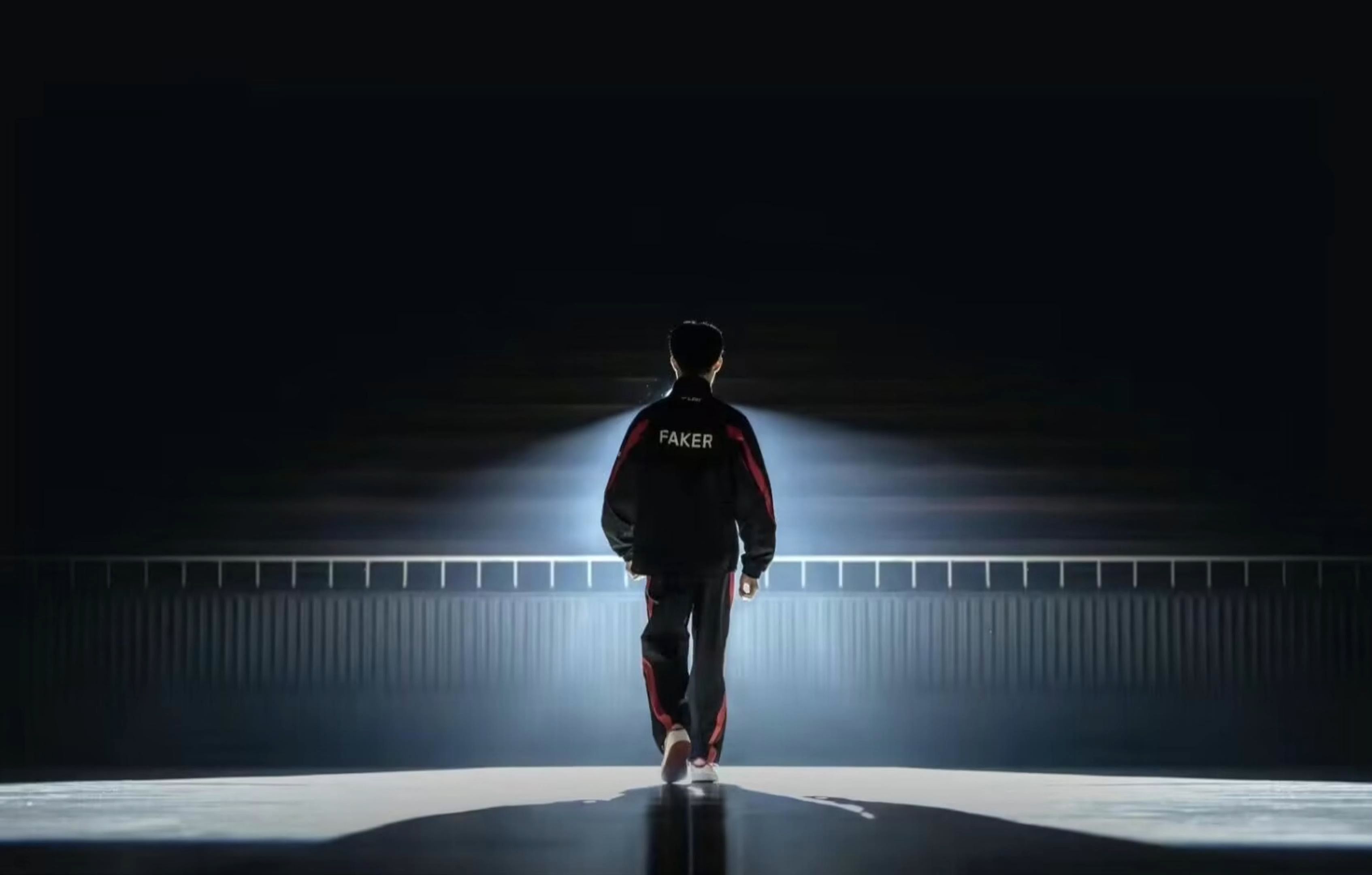 TES基地电脑大爆炸，JKL气到狂砸键盘