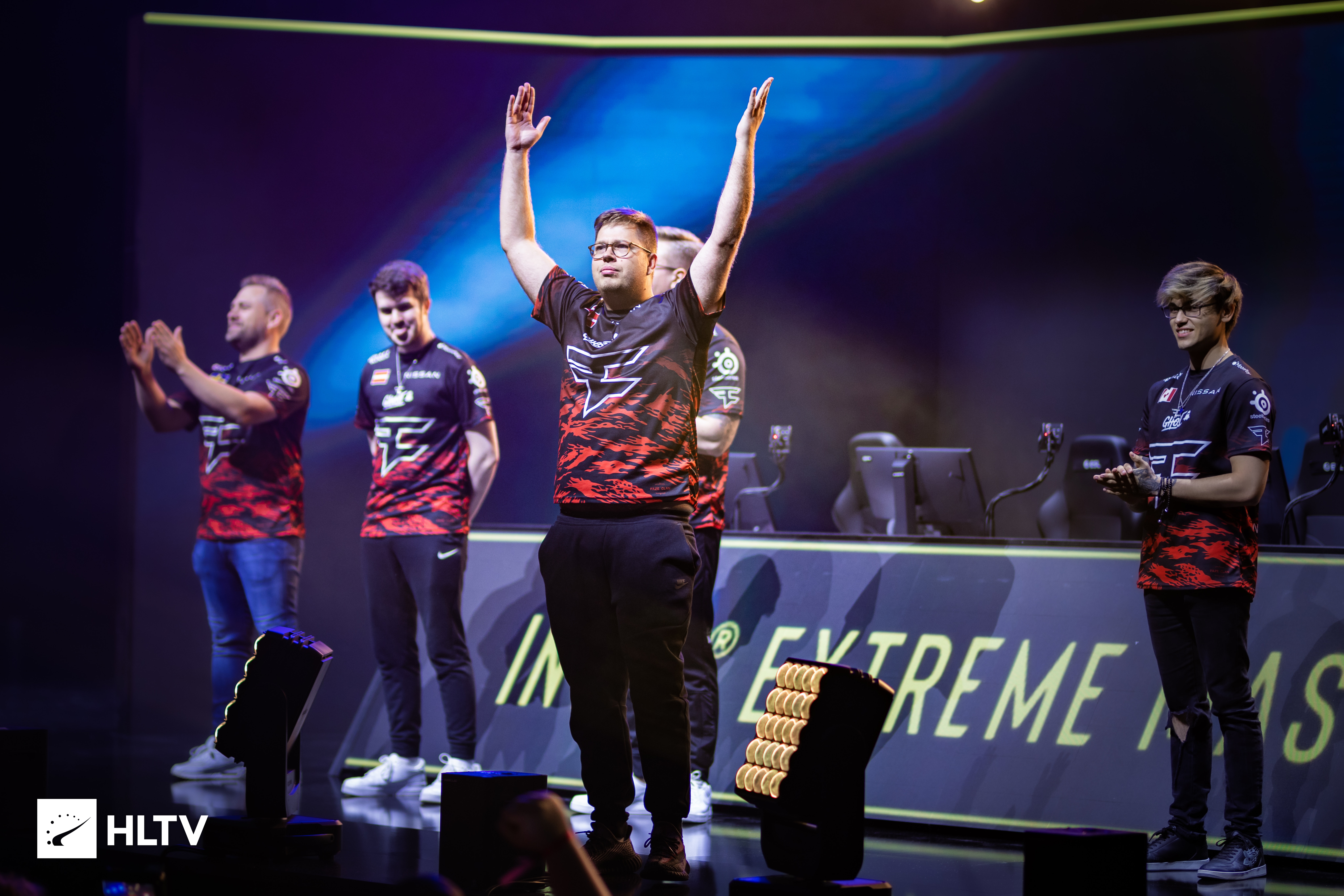 WBG赛季总结：我们的故事终将打破质疑！披风上阵我们世界赛见！